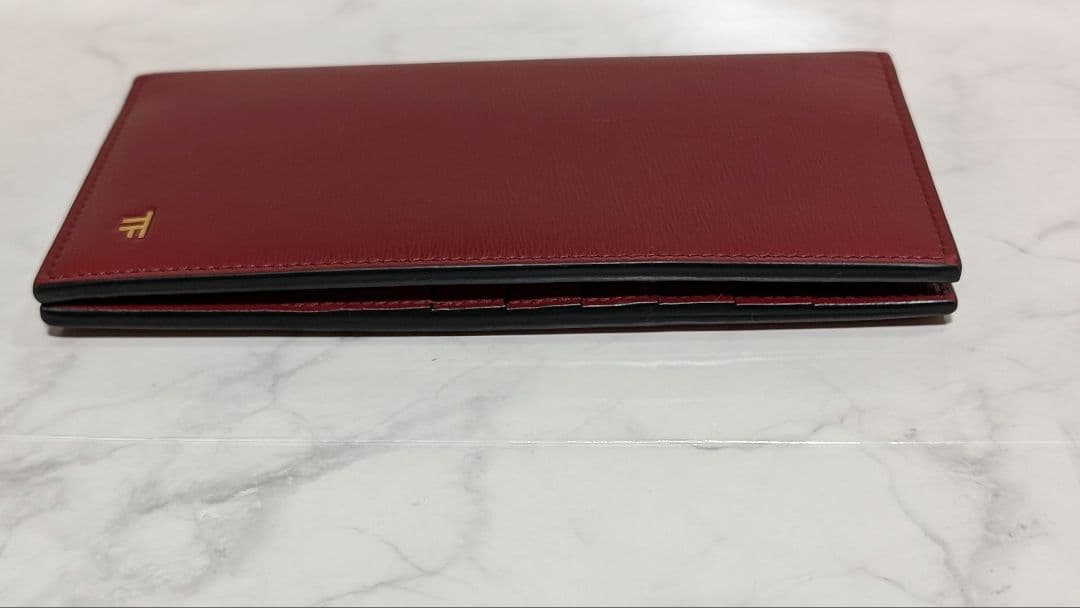 【早いもの勝ち価格】TOMFORD メンズレザー二つ折り財布 バーガンディ