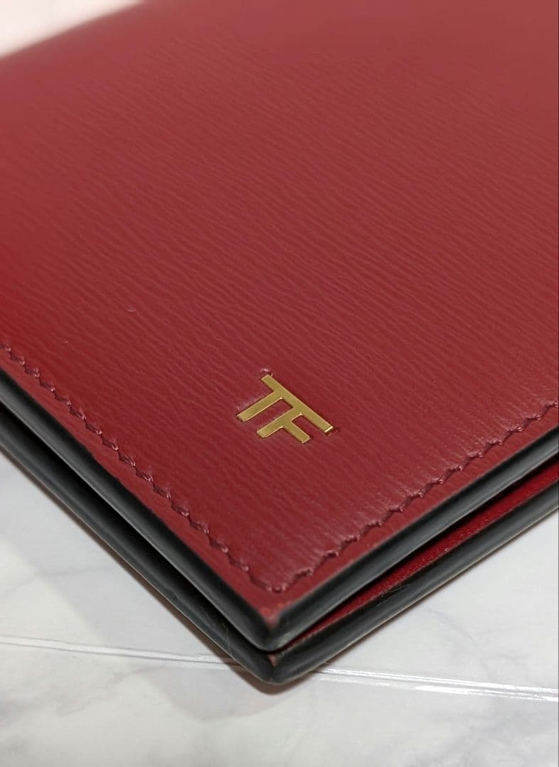 【早いもの勝ち価格】TOMFORD メンズレザー二つ折り財布 バーガンディ