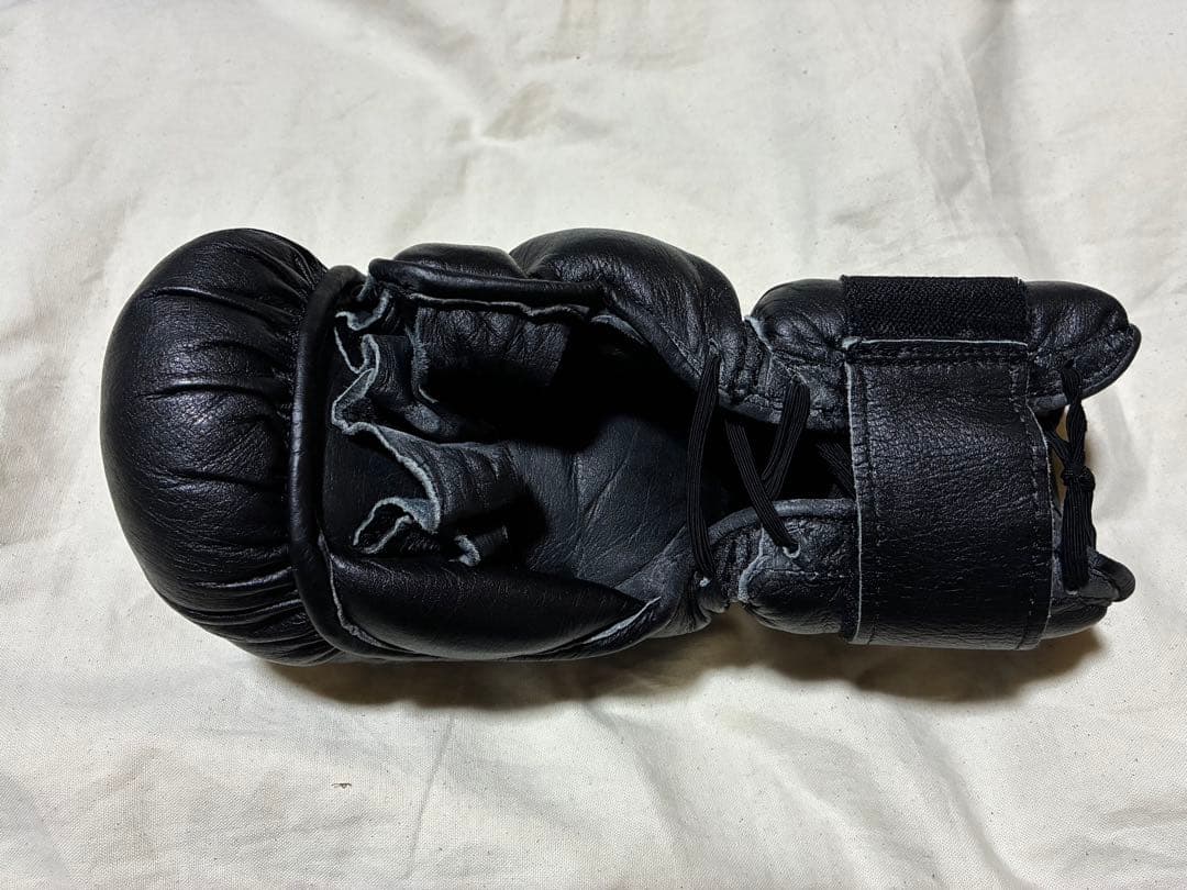 ISAMI オープンフィンガーグローブ　ボクシング　空手　総合格闘技