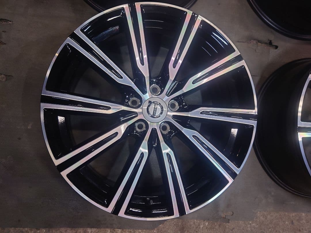 ボルボXC60純正19インチホイール