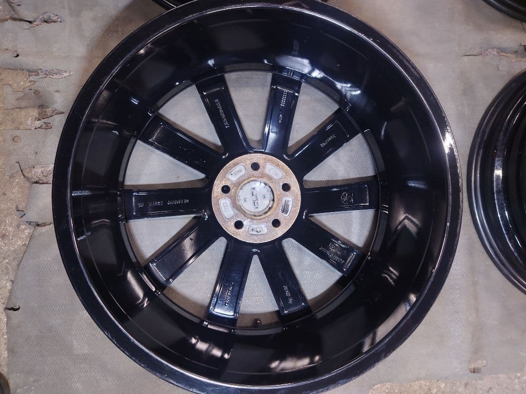 ボルボXC60純正19インチホイール