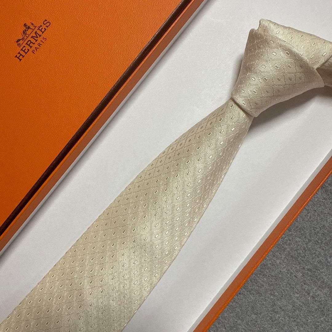 エルメス　ネクタイ　白クリーム　ドット　シルクジャガード　結婚式