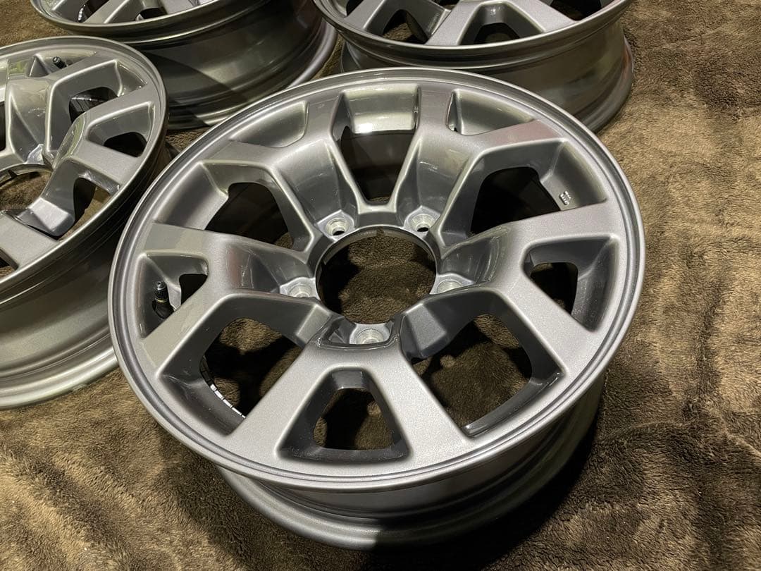 ト*4様 JB74 ジムニー シエラ 純正アルミホイール 新車外し 4本セット