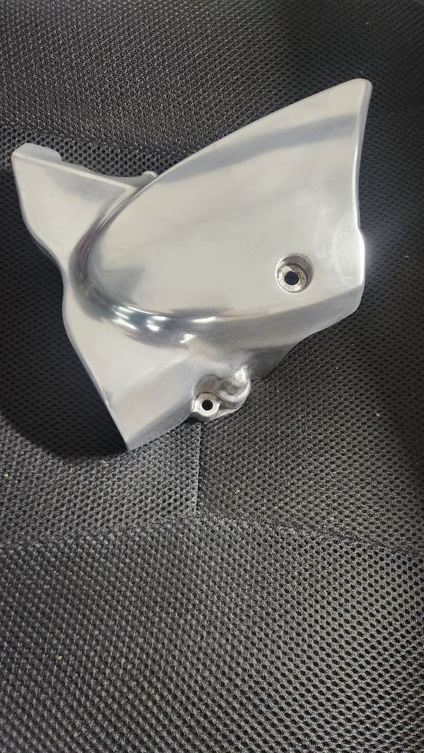 z900rs スプロケットカバー ポリッシュ