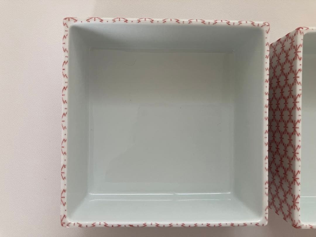 タイムアンドスタイル重箱　 赤絵 / 角松皮菱　中（二段）