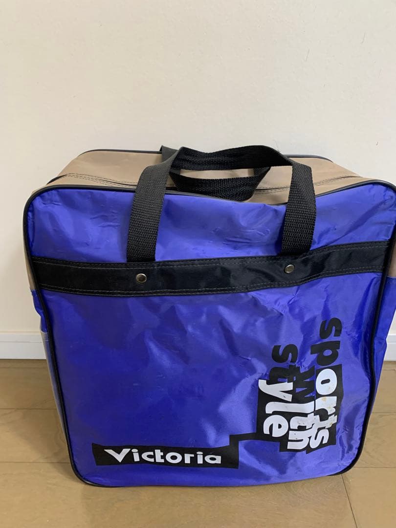 ATOMIC 9.8 スキーセット 青、ストック。値下げ❗️12/31まで出品❗️