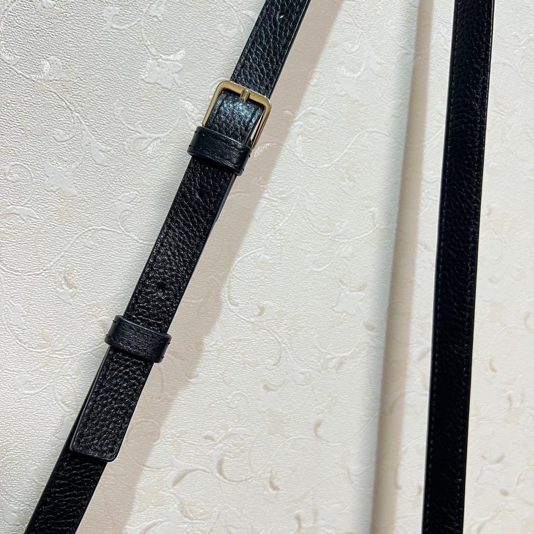 agnes b. ショルダーバッグ The b. 本革シボ革クロスボディ2WAY