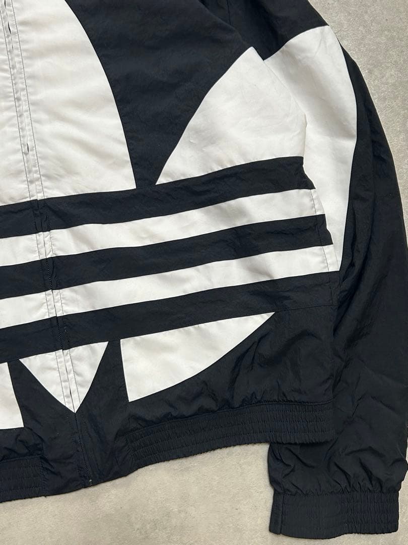 未使用級 アディダス　ナイロンジャケット トラックトップ L トレフォイル