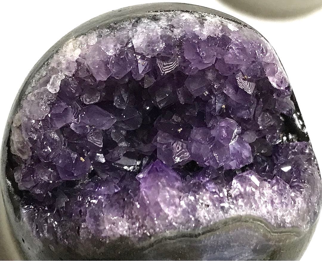 希少　天然石　ウルグアイ産　アメジスト　笑口　ドーム　天使の指紋多数　虹あり