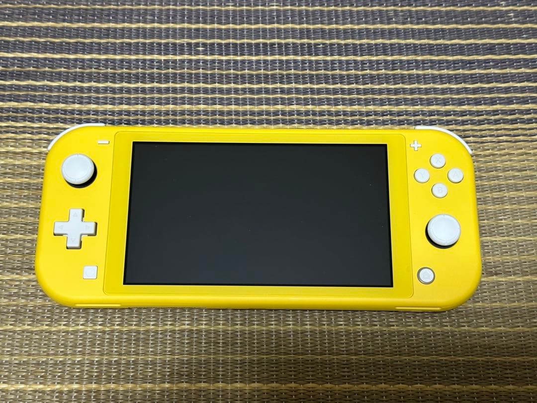 任天堂　Switch Lite イエロー　中古