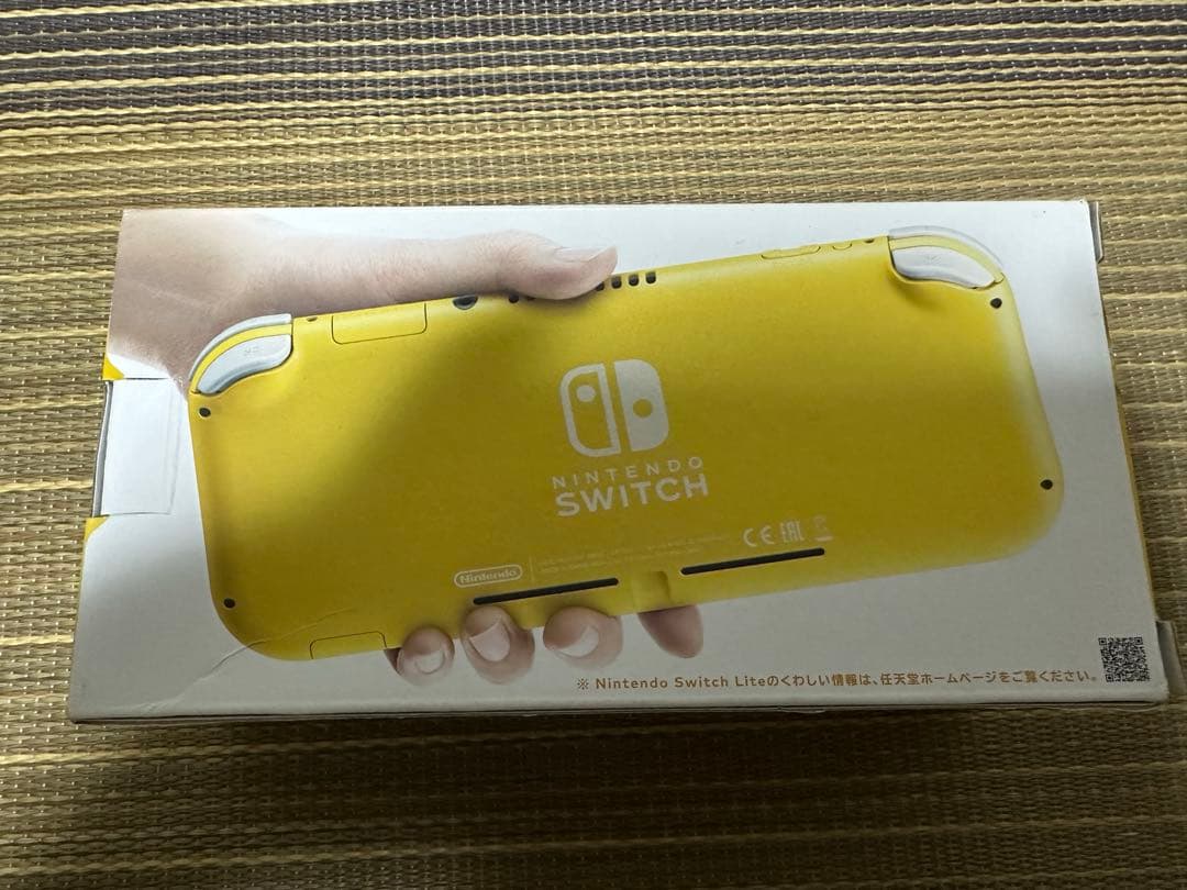 任天堂　Switch Lite イエロー　中古