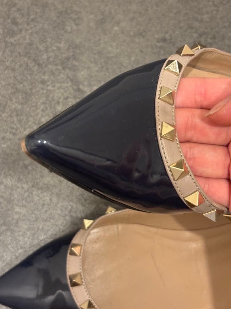 ヴァレンティノ　ガラヴァーニ パンプス　ロックスタッズ