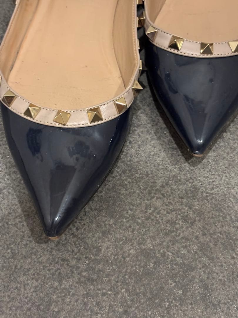 ヴァレンティノ　ガラヴァーニ パンプス　ロックスタッズ