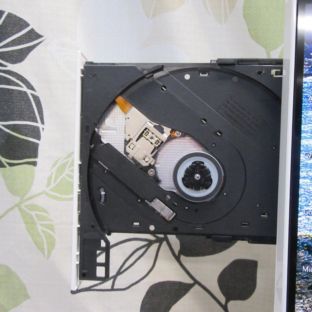 美品！Win11公式対応8世代i7/メ8G/SSD+HDD/DVD/カメラ/無線