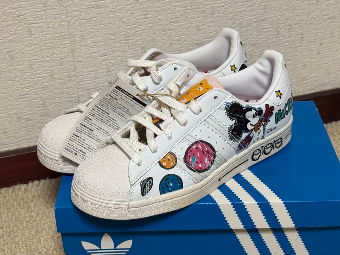 ミッキーマウス x アディダス オリジナルス SUPERSTAR