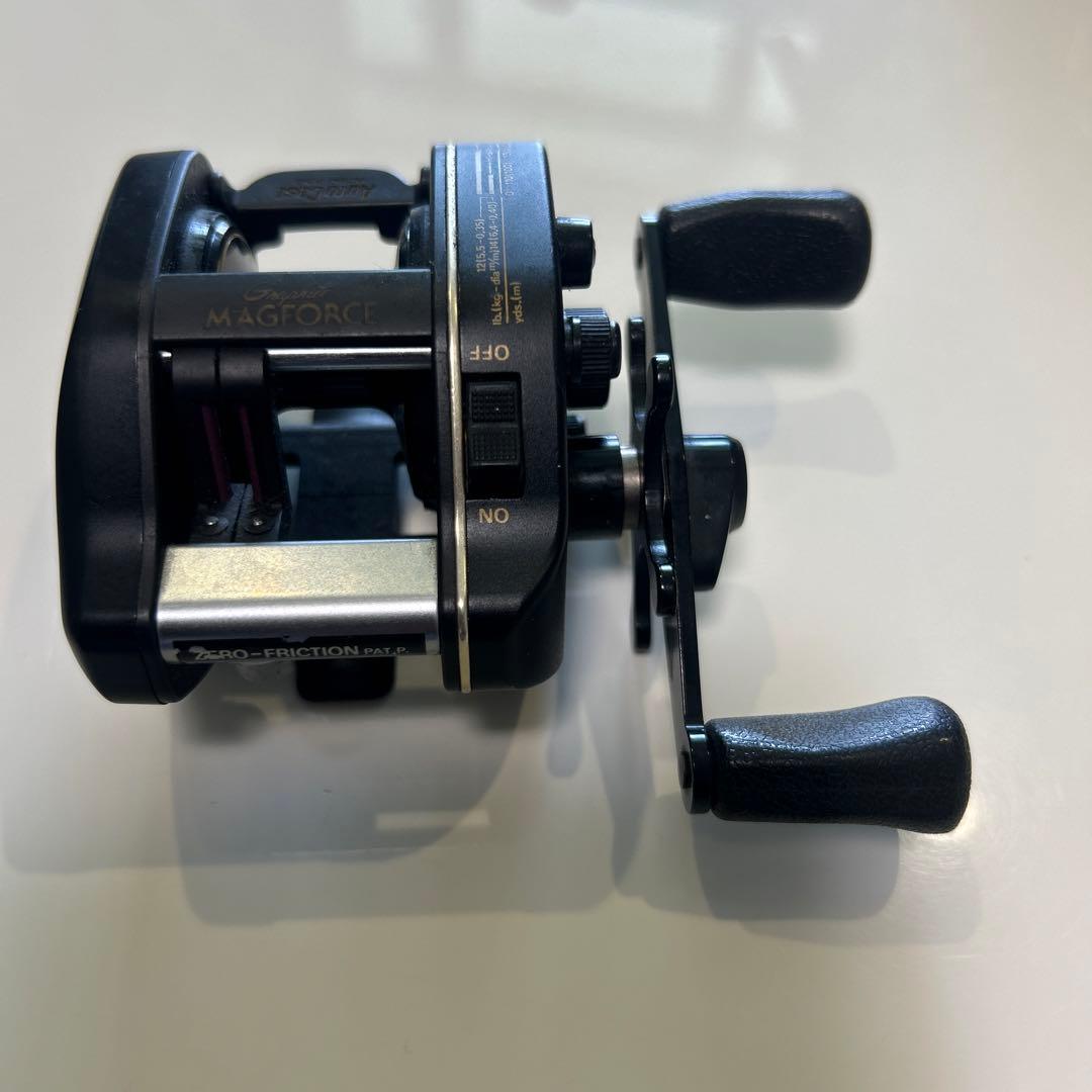 リール SIMANO DAIWA MADE IN JAPAN