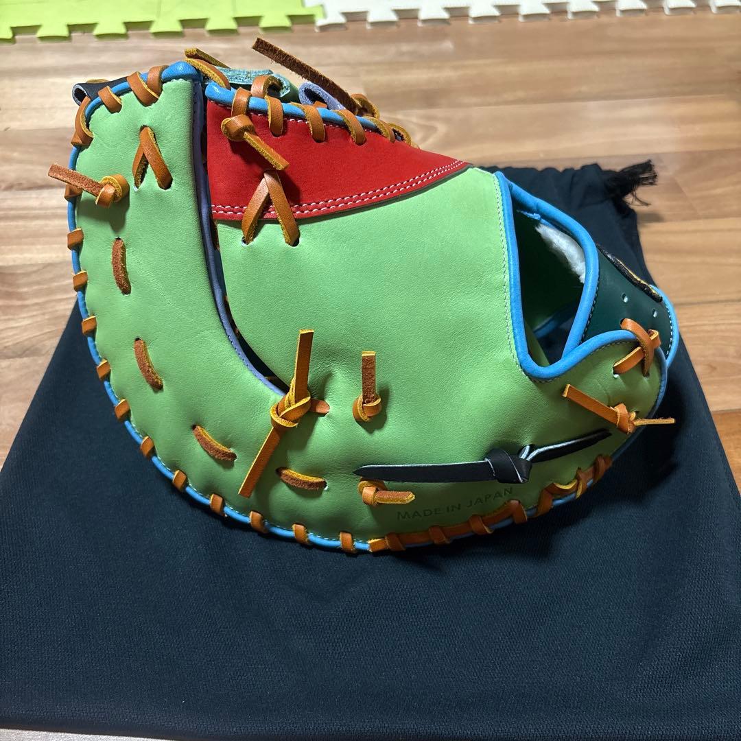 ベースマン端材軟式ファーストミット右投用