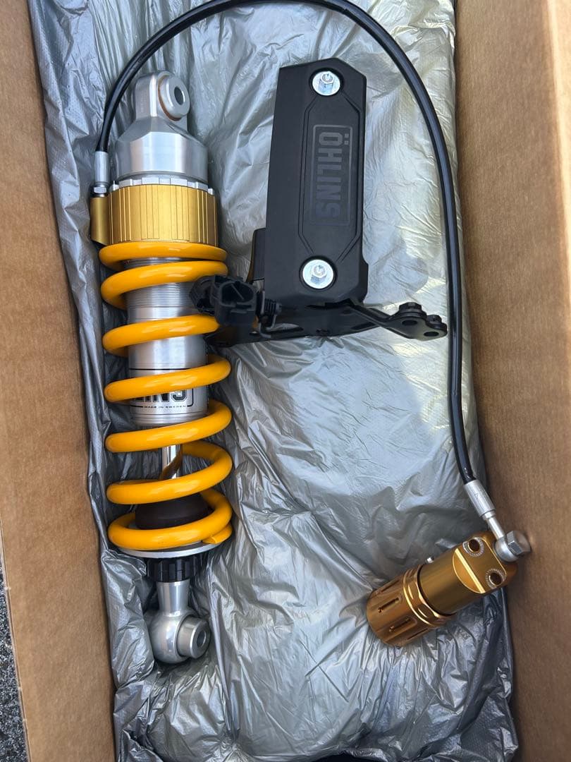 Öhlins TTX サスペンション