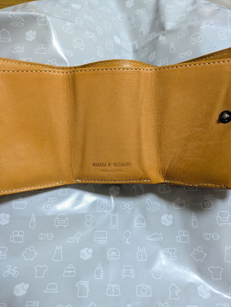 ミハラヤスヒロ　三つ折り財布