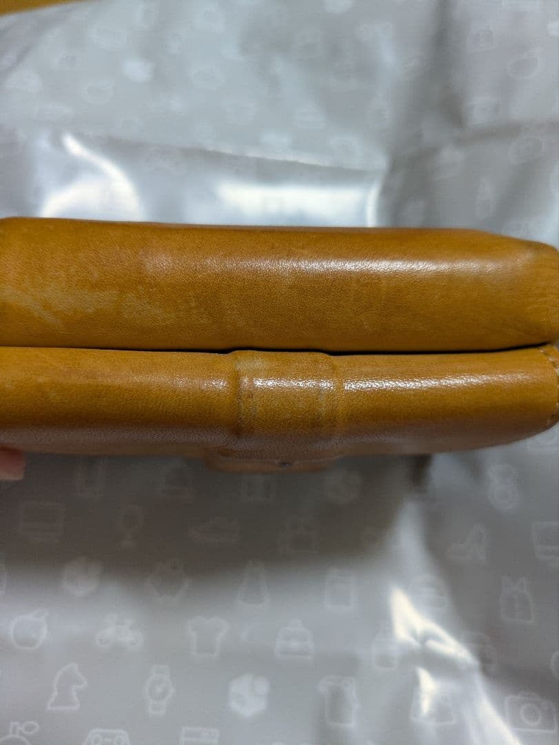 ミハラヤスヒロ　三つ折り財布