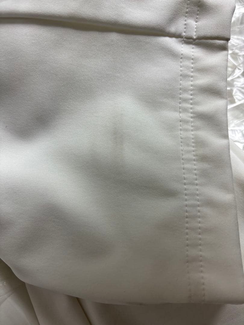 LUXEAKMPLUSホワイト 中綿ベスト、パンツセットアップ