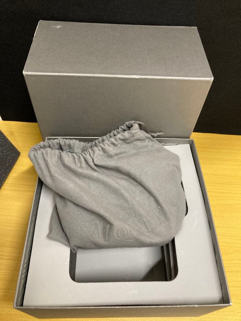 希少　花の芸術…アレクサンダー・マックイーンのクラッチバッグ　美品