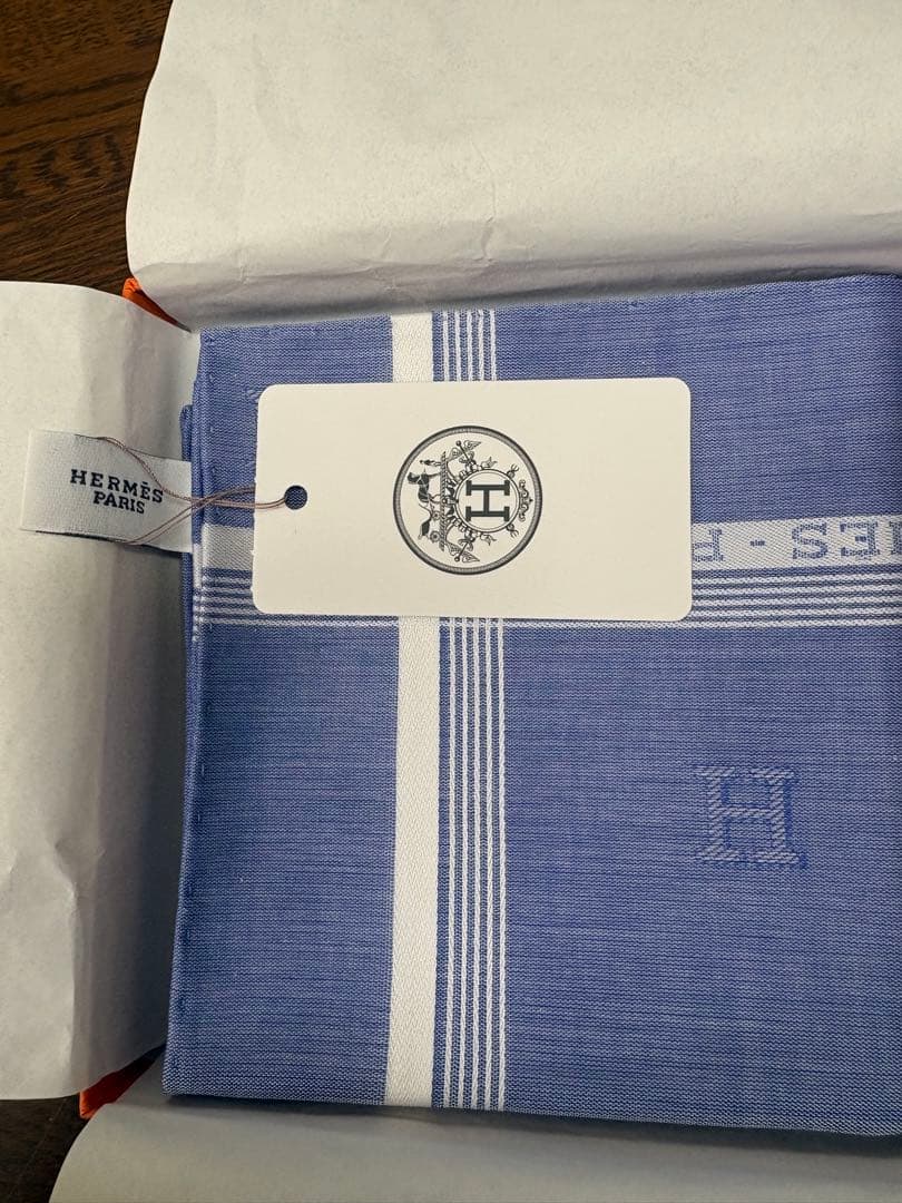 ※ぴー 新品未使用　HERMES エルメス　ブルー ハンカチ　タグ付