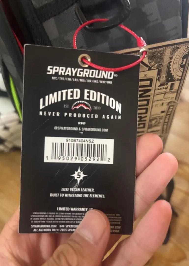 SPRAYGROUNDシャークデザインリュック