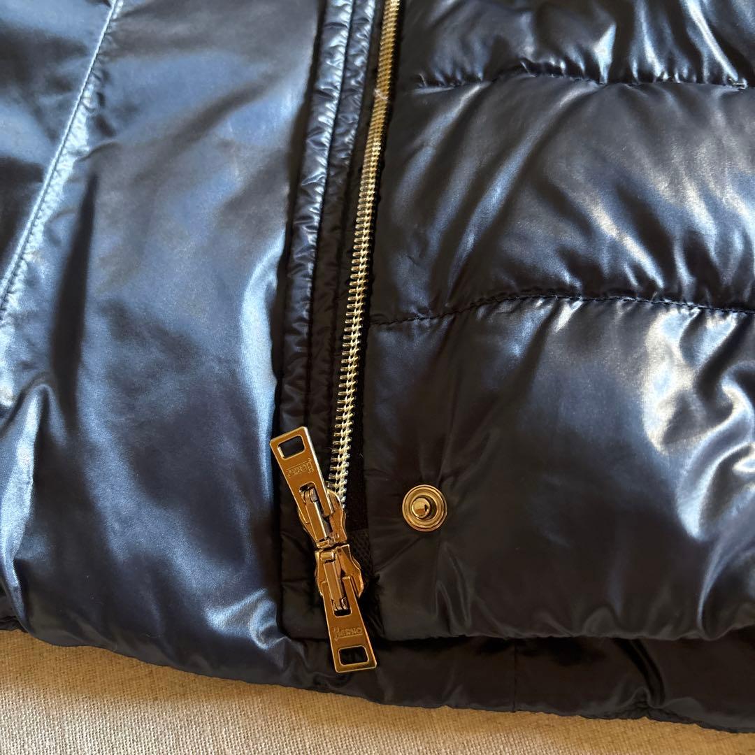 ヘルノ　ネイビーダウンベスト　38