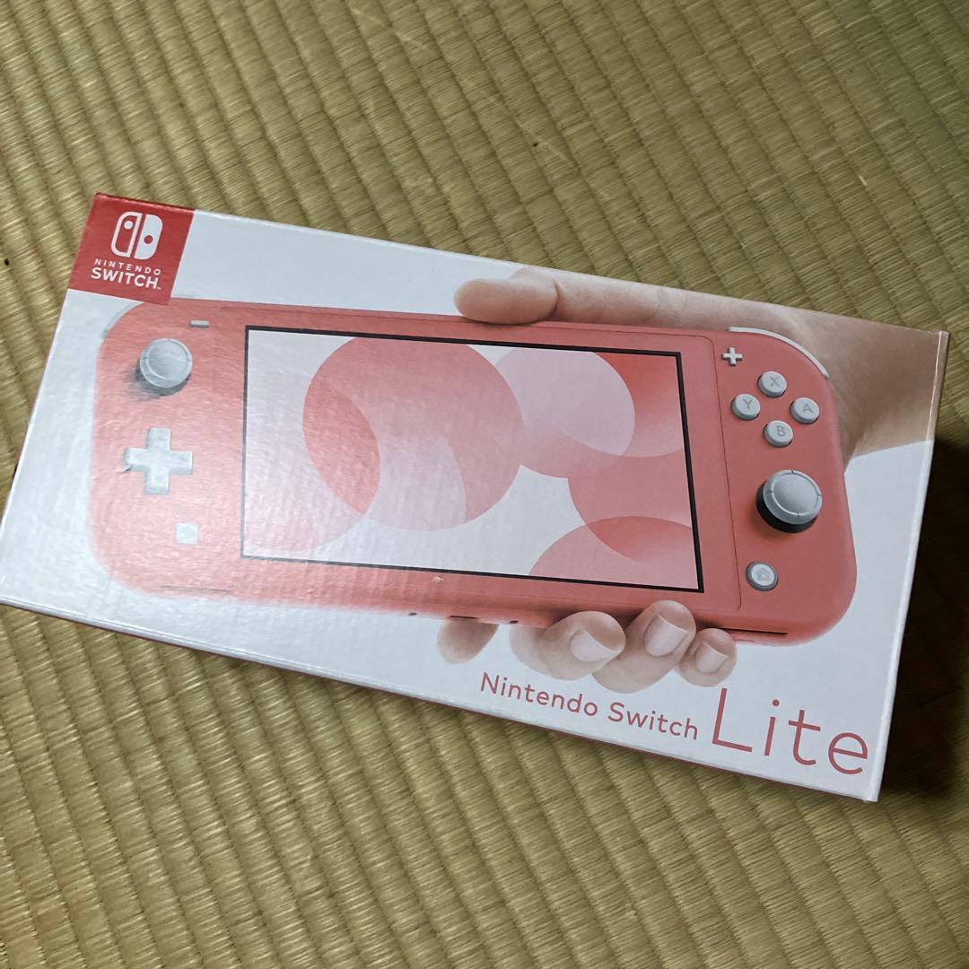 Switchライト　美品　コーラル