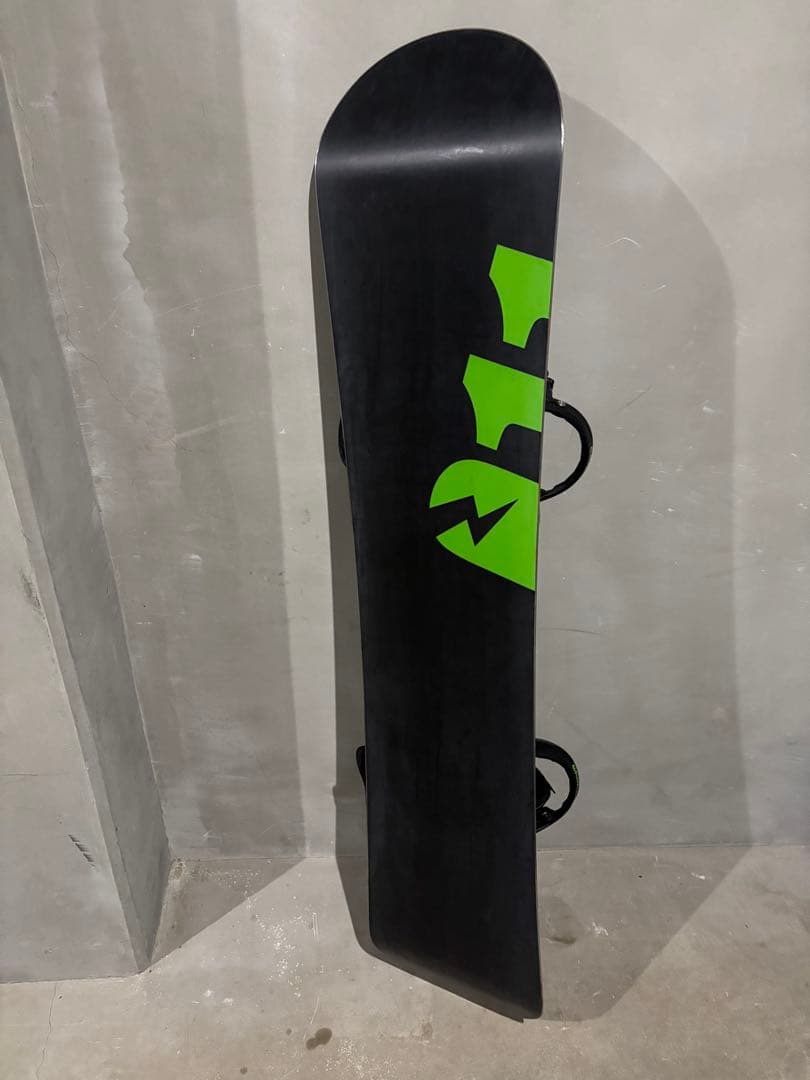 【本日発送可】グラトリ　011 fatzero 143.5 スノーボード FLU