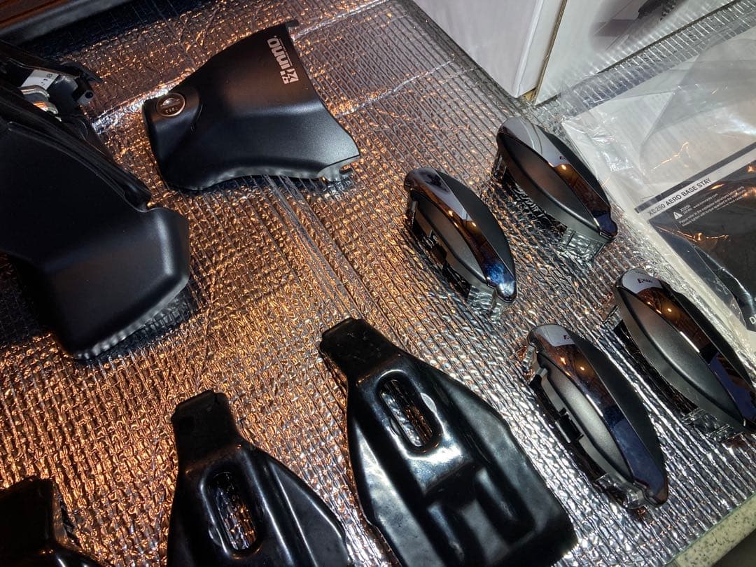 INNO ルーフキャリア ベース アクア NHP-10 バラ売り不可です