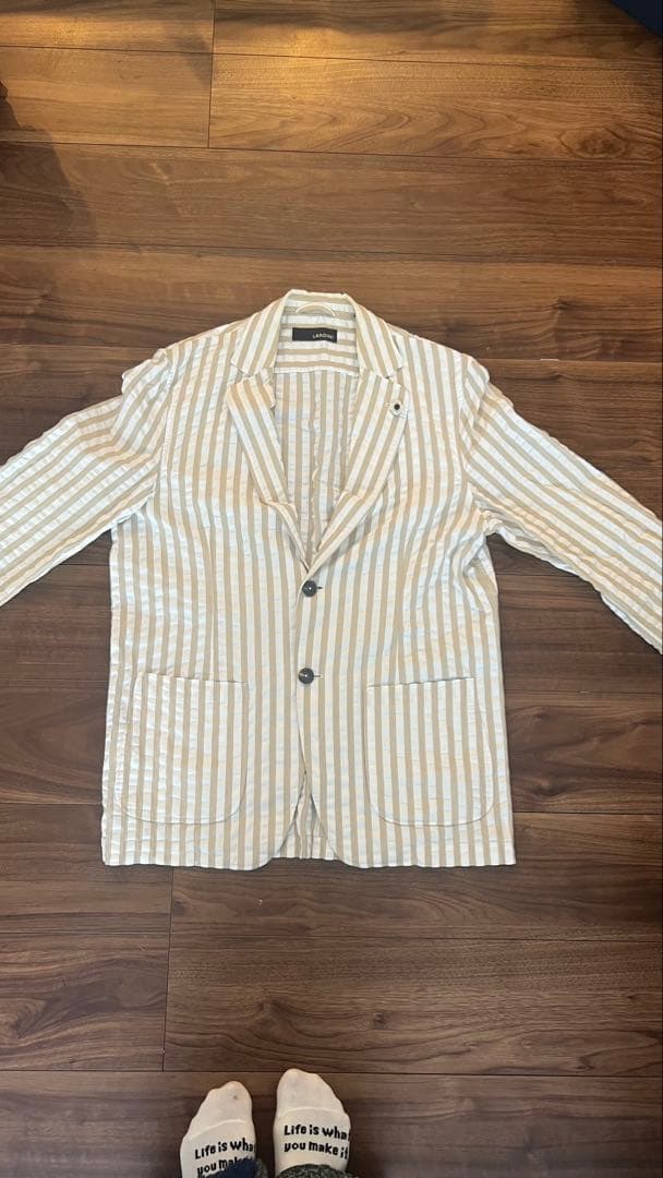 LARDINI テーラードジャケット 白とベージュストライプ