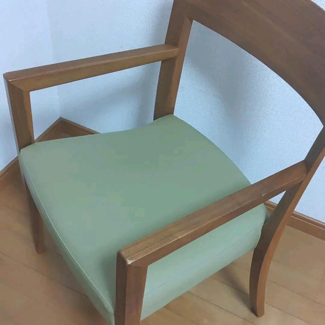 《本日のみ》肘掛け椅子　カリモク　ダイニングチェア　ウォールナット