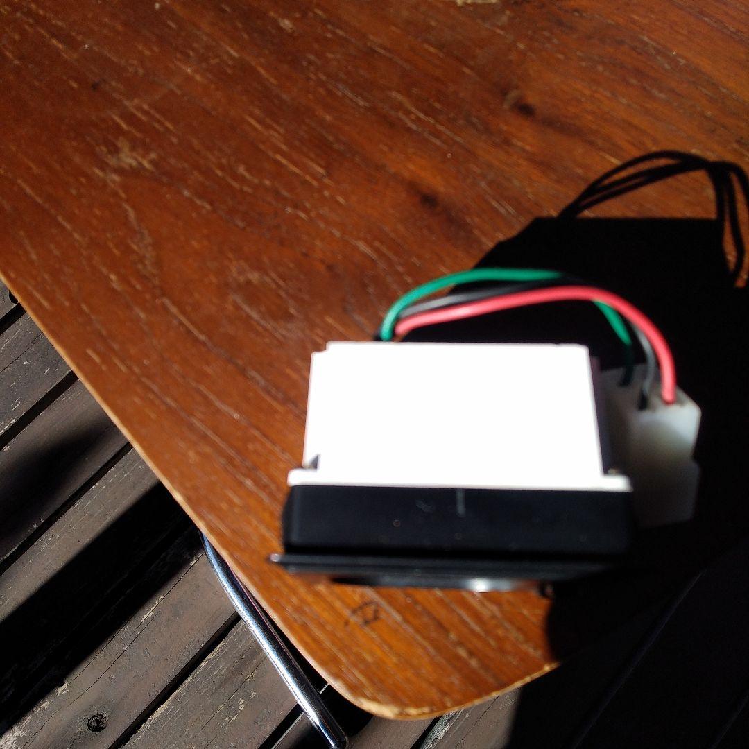 ジムニー11-22純正アナログJVC 時計 DC12V プラグ式 黒