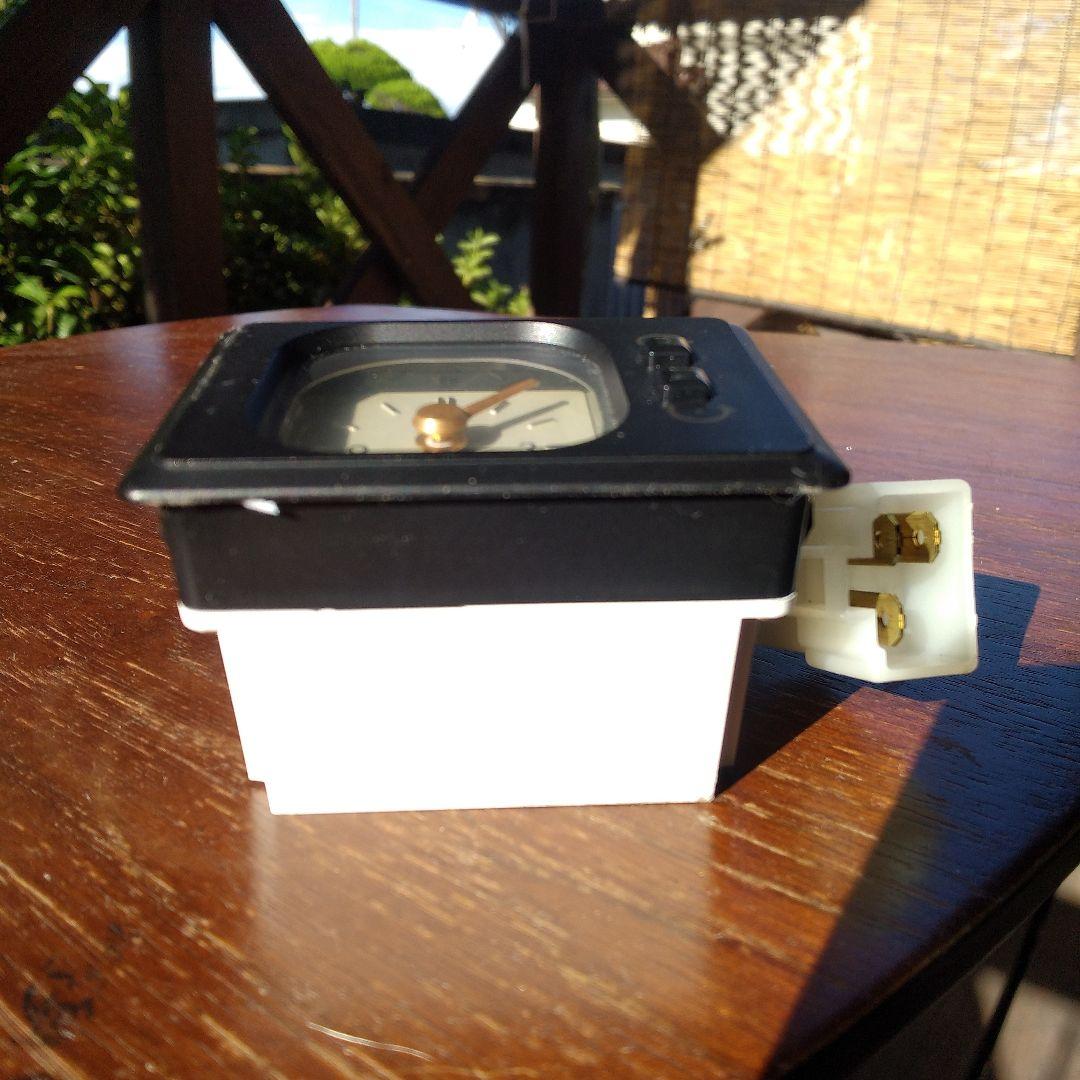 ジムニー11-22純正アナログJVC 時計 DC12V プラグ式 黒