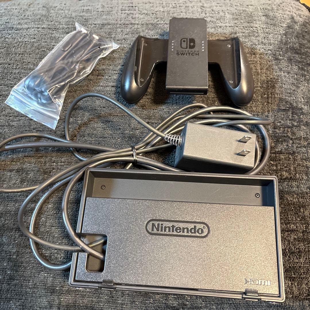 【美品】 Nintendo Switch本体＋付属品 グレー、ブルー、イエロー