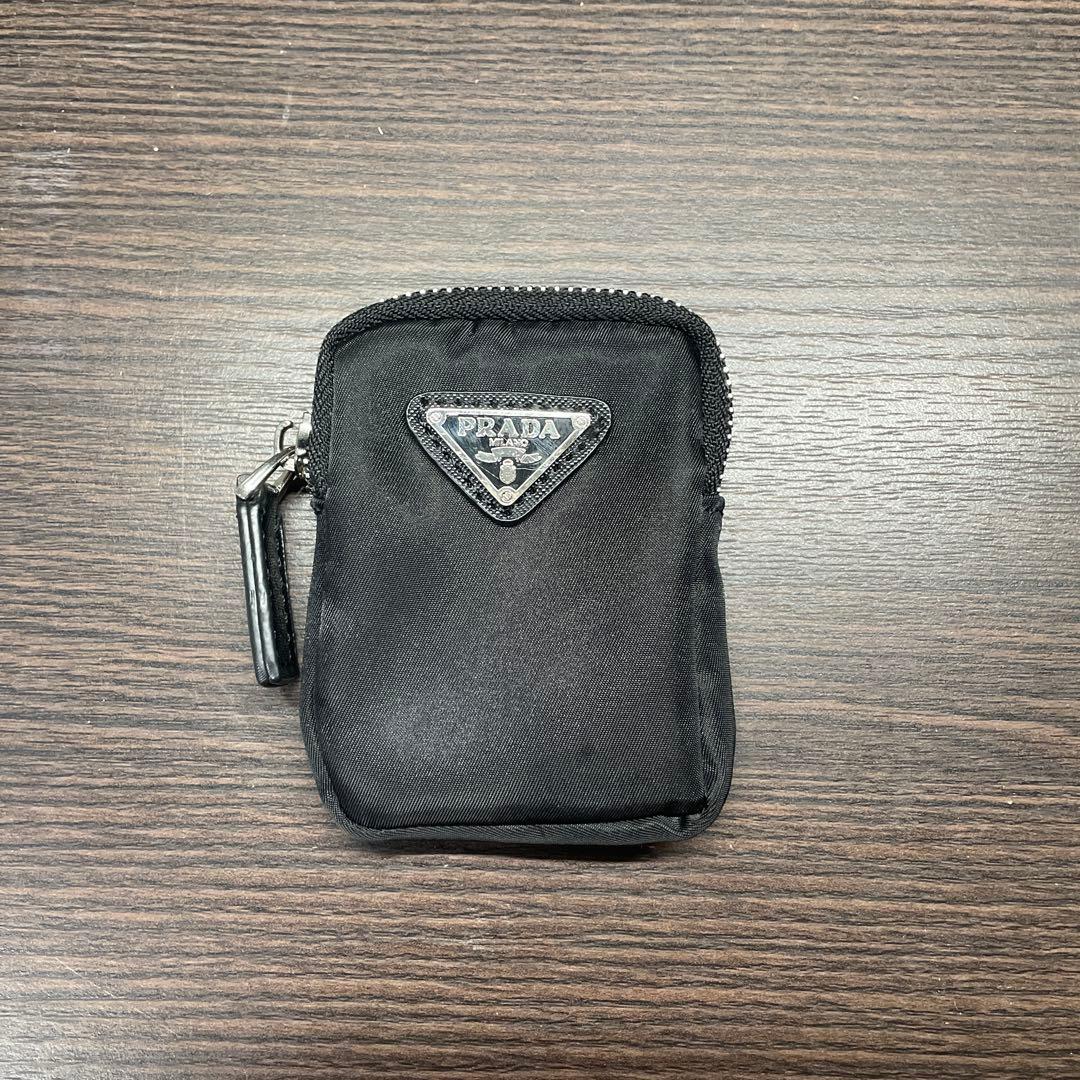 PRADA ミニポーチ　早い者勝ち‼️