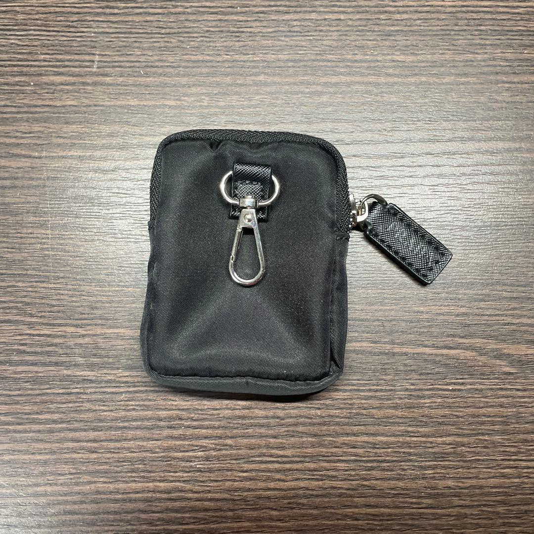 PRADA ミニポーチ　早い者勝ち‼️