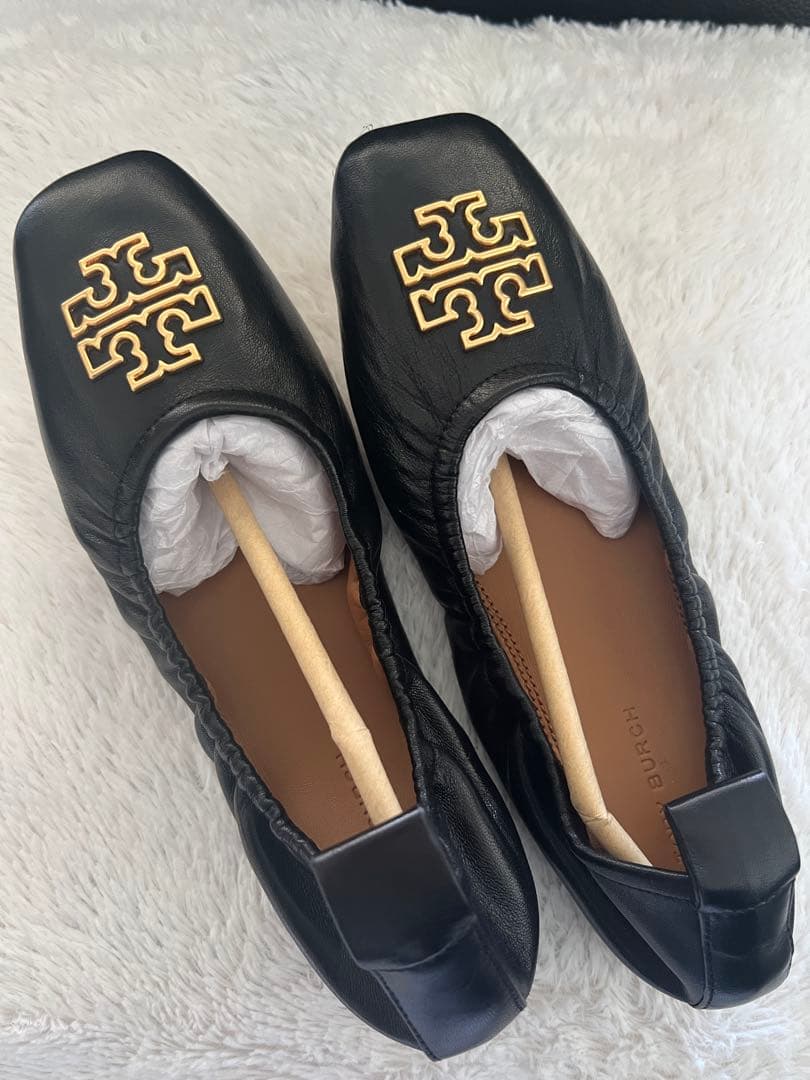 新品TORY BURCH ブラック フラットシューズ 6M 箱無し