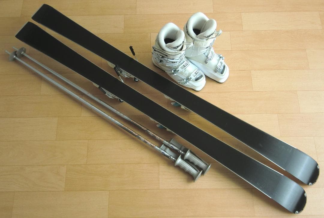 ■■送料無料■ロシニョール■女性用スキー4点セット■149/24.5■WAX済■