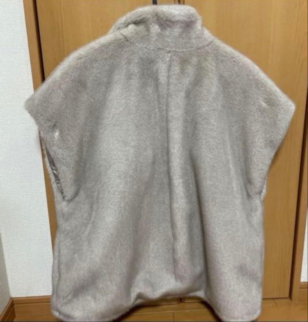 【新品】CLOCHEフェイクファーベスト