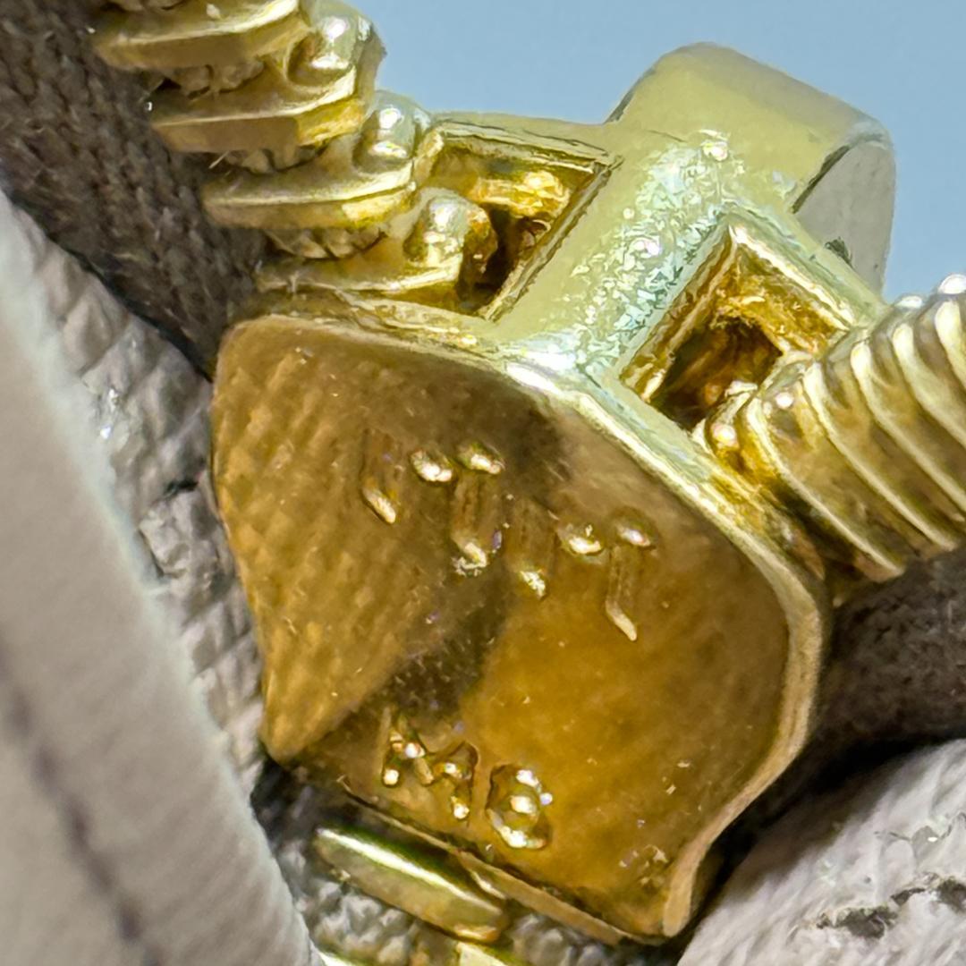 鑑定済み【 美品 】プラダ ケース ベージュ ゴールド金具 レザー 財布