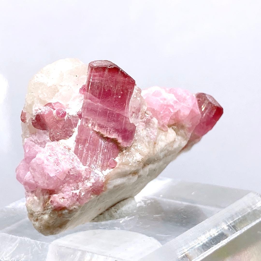 鉱*ー様 トルマリン　ルベライト　原石　鉱物標本　天然石　395