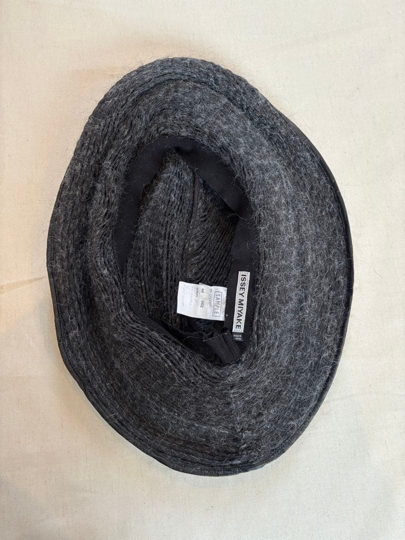 ISSEY MIYAKE 帽子　スチームストレッチ