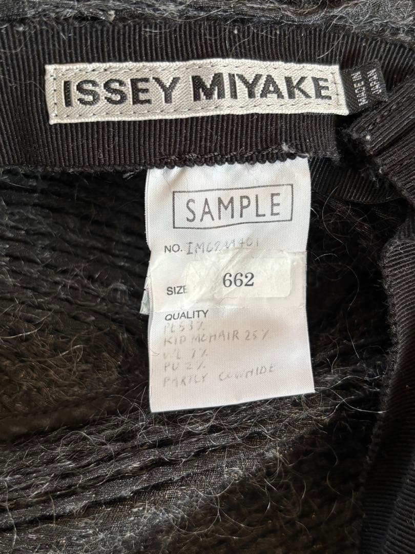 ISSEY MIYAKE 帽子　スチームストレッチ