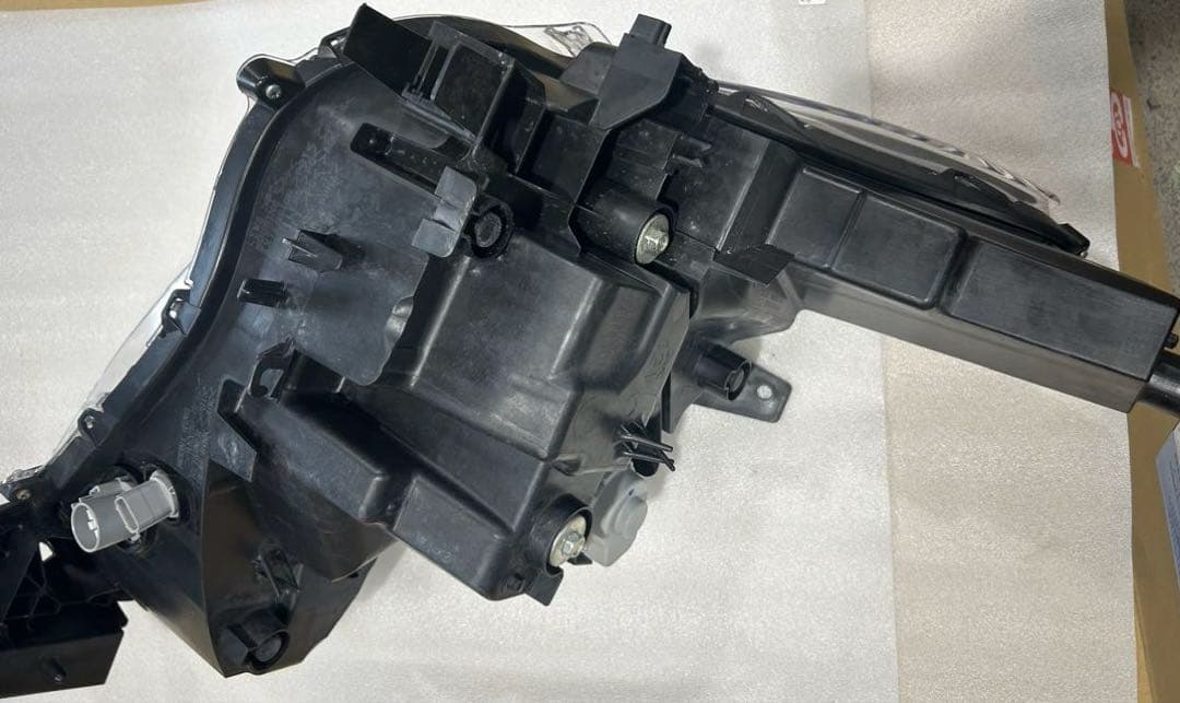 マツダ　CX-8 左ヘッドライト