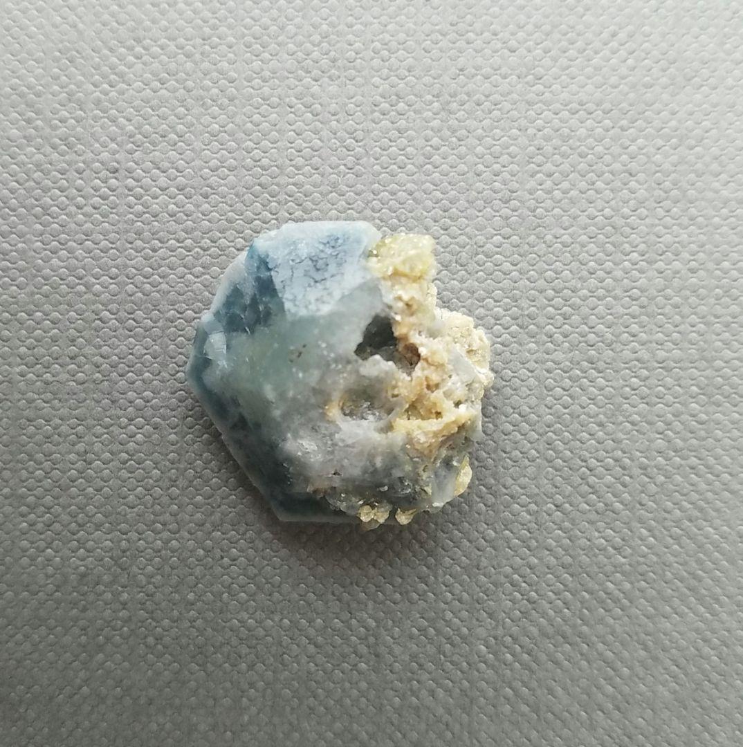 鉱物標本　弗素燐灰石　 Fluorapatite