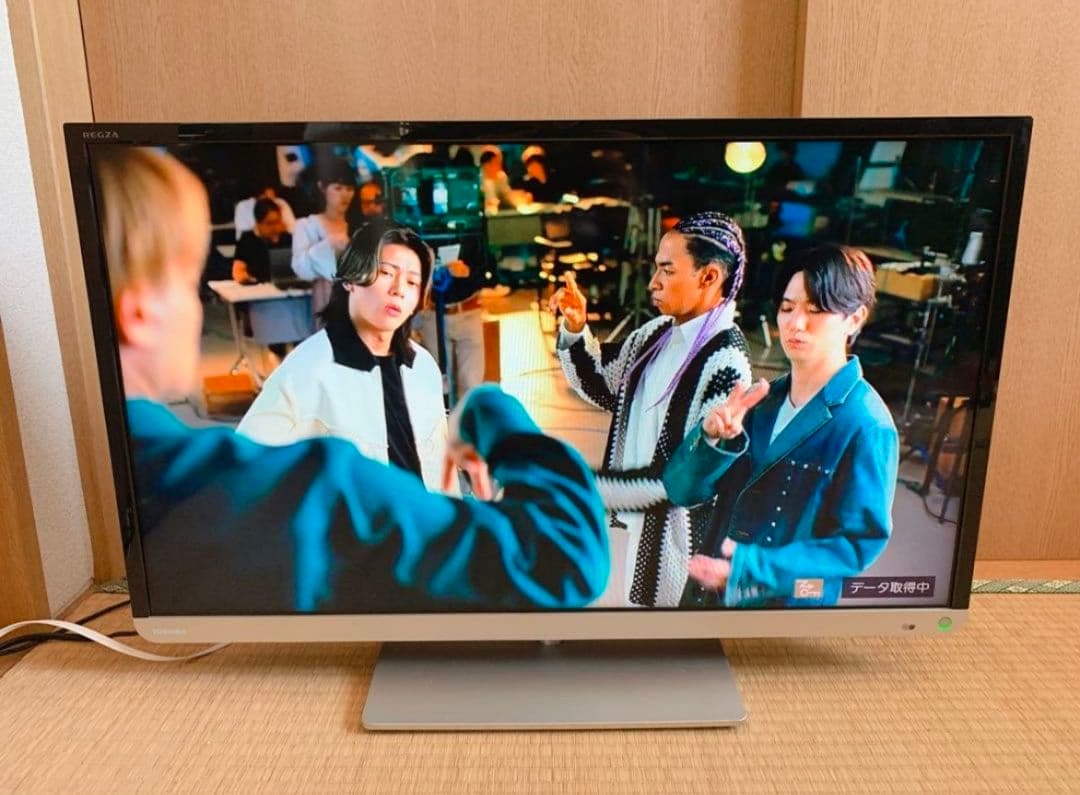 スマ一ト液晶テレビ 東芝 32型 32インチ ネット動画 可