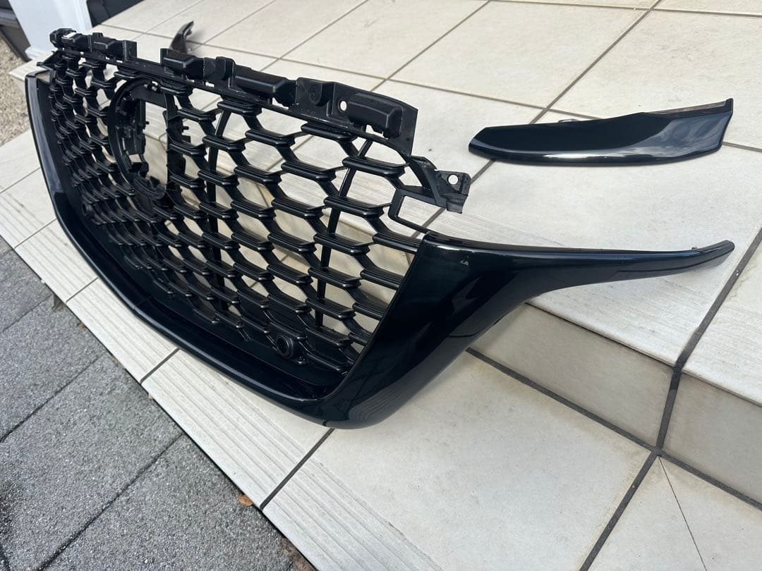 マツダ cx-60 純正グリル シグネチャーウイング【引取に来れる方限定】